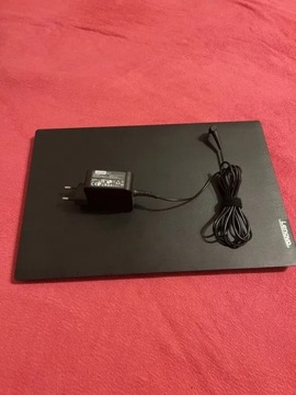 Laptop Lenovo V145-15AST