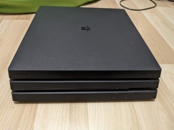 Playstation 4 Pro (CUH-7216B)