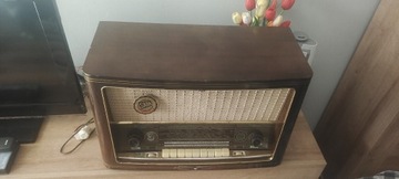Duże stare radio lampowe Saba Meersburg Automatic8