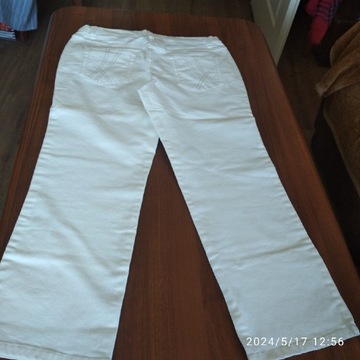 Białe spodnie r 44, pas 90, długość 95 cm/ Bonprix Selection 