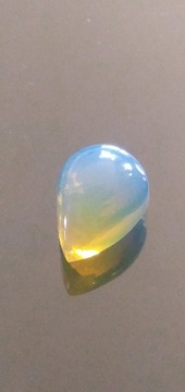 Opal naturalny wielokolorowy 4,86ct