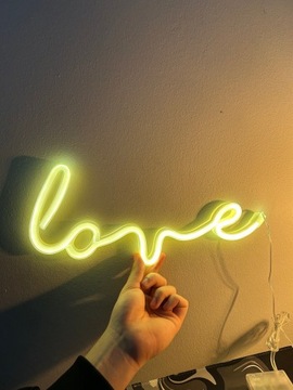 Neon napis Love LED