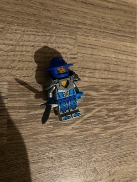 Minifigurka LEGO Nexo Knights Royal Guard