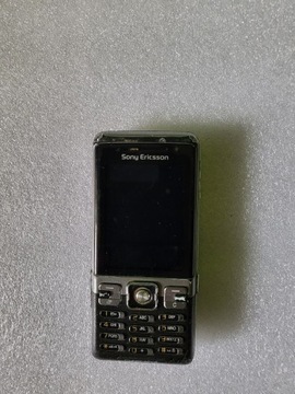 Sony Ericsson ładny, ale chyba uszkodzony 