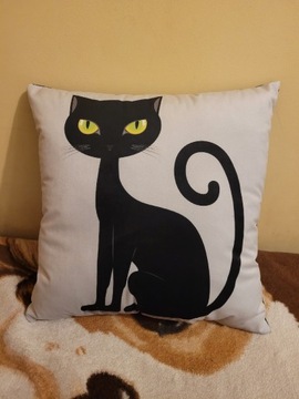 Poduszka dekoracyjna z motywem kota 