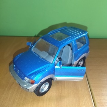 Samochodzik zabawka Mitsubishi Pajero 