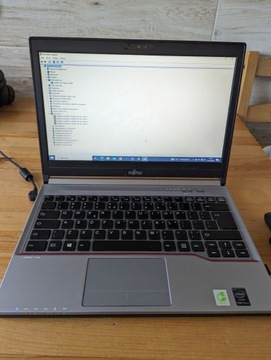 Fujitsu Lifebook E734 13,3 " Intel Core i5 8 GB szary