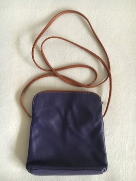 Mała torebka skórzana fioletowa