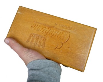 Eintekrone stare drewniane pudełko na cygara 