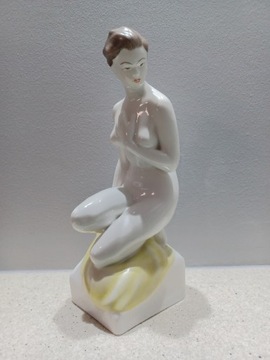 Kobieta porcelana Hollohaza figurka 