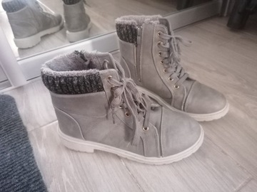 Buty 37 / 38 zimowe kozaki 