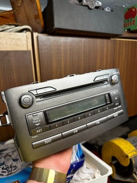 Fabryczne radio Toyota Auris 2007
