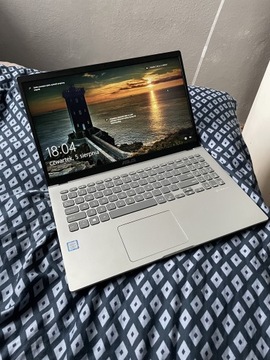 Laptop Asus VivoBook 15 i3-8145U 8GB Ram SSD