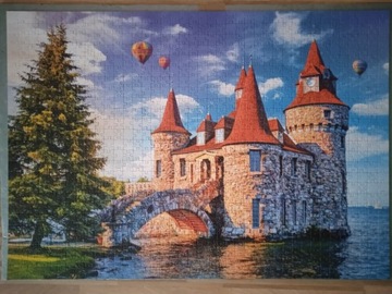 Puzzle trefl "Baśniowy zamek"1000elementów.