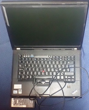 Laptop Lenovo uszkodzony , na części .