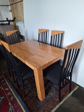 Komplet stół plus krzesła 