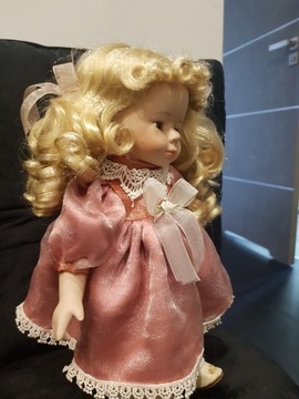 stara porcelanowa lalka do kolekcji