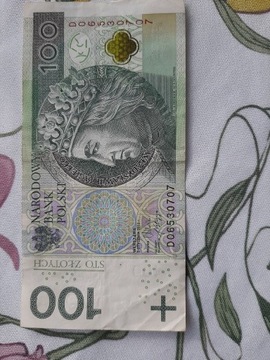 Banknot 100 zł z ciekawym nr