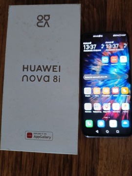 Huawei Nova 8i  . 