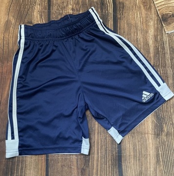 Spodenki granatowe Adidas r. 146