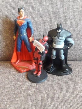 3 Figurki Batman Superman i Deadpool DC Marvel