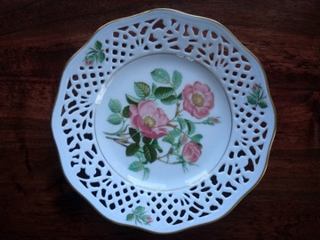 porcelanowy talerz ażurowy Bavaria wiszący róże V