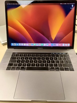 Apple MacBook pro I9 8 rdzeni 32GB RAM SSD