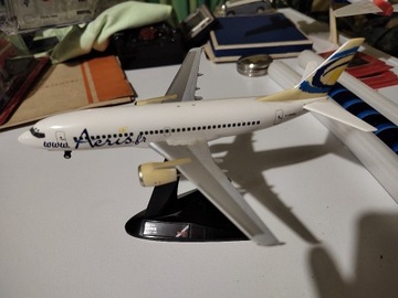 Model Boeing 737-300 Aeris 1:200 HERPA