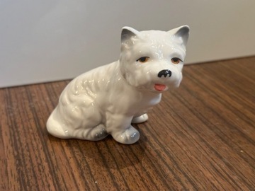 Piesek ładna figurka porcelanowa pies 
