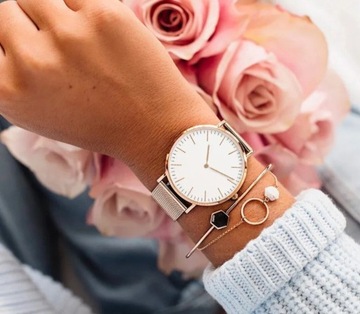 Nowy analogowy zegarek damski z białą tarczą 
