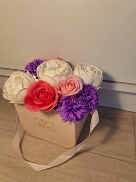 Flower box kwiaty mydlane prezent komunia urodziny