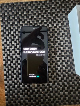 Smartfon Samsung S20FE5G