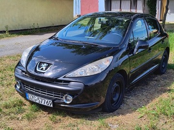 Peugeot 207 1,4 Benzyna 2009 