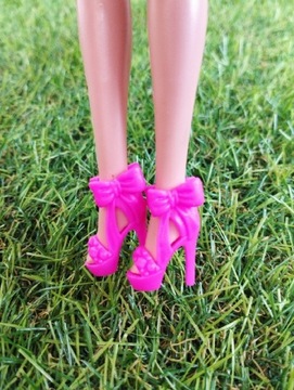Buty szpilki dla lalek Barbie i Bratz 