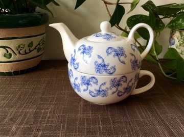 Zestaw porcelanowy do herbaty dzbanek filiżanka