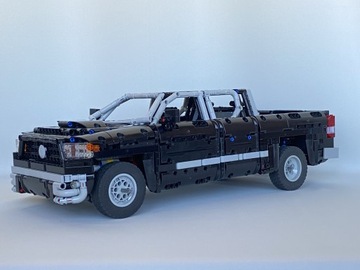 Model Toyota Tundra 2010 własnej roboty