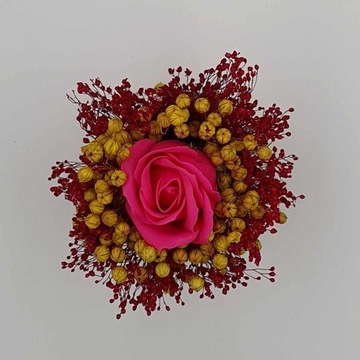 Flowerbox Róża mydlana z dodatkami suszonymi