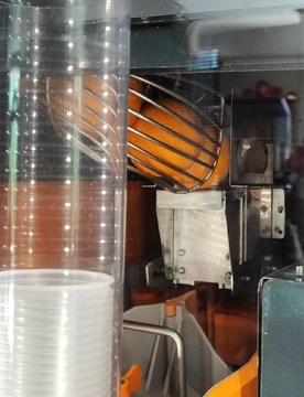 Automat vendingowy sok pomarańczowy Orange fresh 