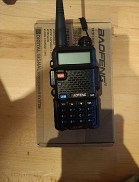 Radio telefon Baofeng uv-5r