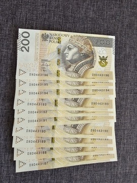 Banknoty 200zl kolejne numery serii