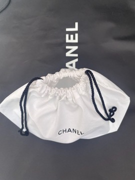 Chanel-oryginalny worek biały ,sze.31,5x18x15cm