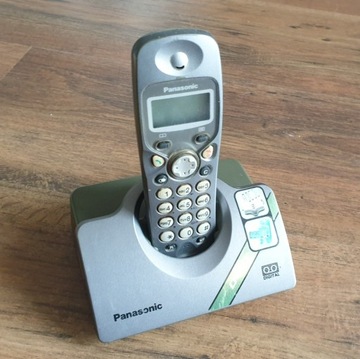 Telefon bezprzewodowy Panasonic KX-TCD420PDM