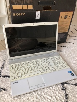 Laptop Sony Vaio PCG-71211M niesprawny