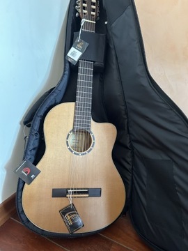 Gitara  Ortega z futerałem 