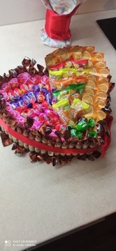 Boks ze słodyczami w kształcie serca 