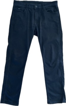 Czarne spodnie męskie Cross Jeans 34/32 Regular Fit
