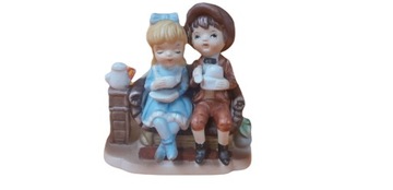 "Słodkie Chwile" – Ceramiczna Figurka Dzieci