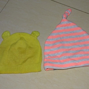 2 bawełniane czapeczki dla niemowląt H&M 3-9msc
