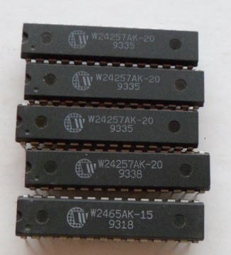 W24257AK-20 32kbit X 8 High Speed CMOS Static RAM