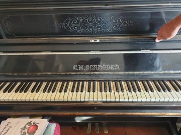 Antyk pianino Schroeder. C.M. St.Petetsburg 1899